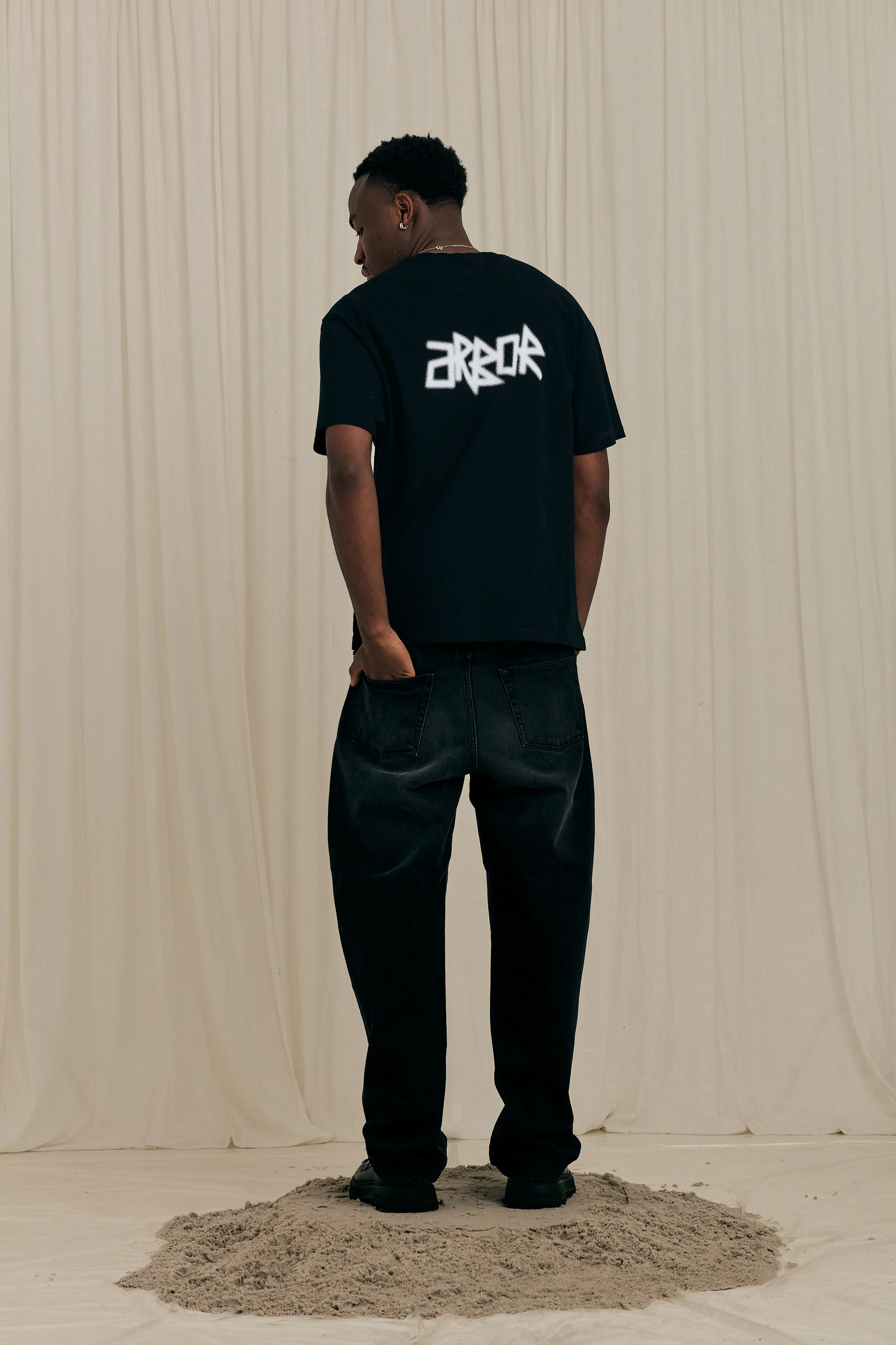 Dotwork Black T-shirt - Image 4